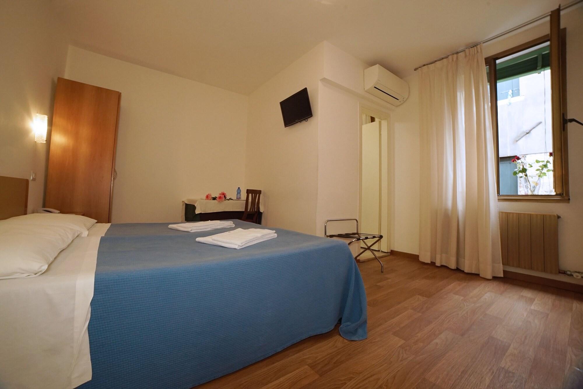 Canada Hotel Venise